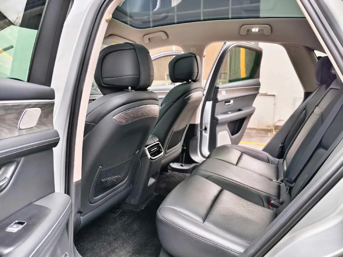 2022 JMC YuHu 7 2.0T 141HP L4 8AT,autocango,china used car exporter,china ev exporter,chinese used car exporter,chinese used ev exporter