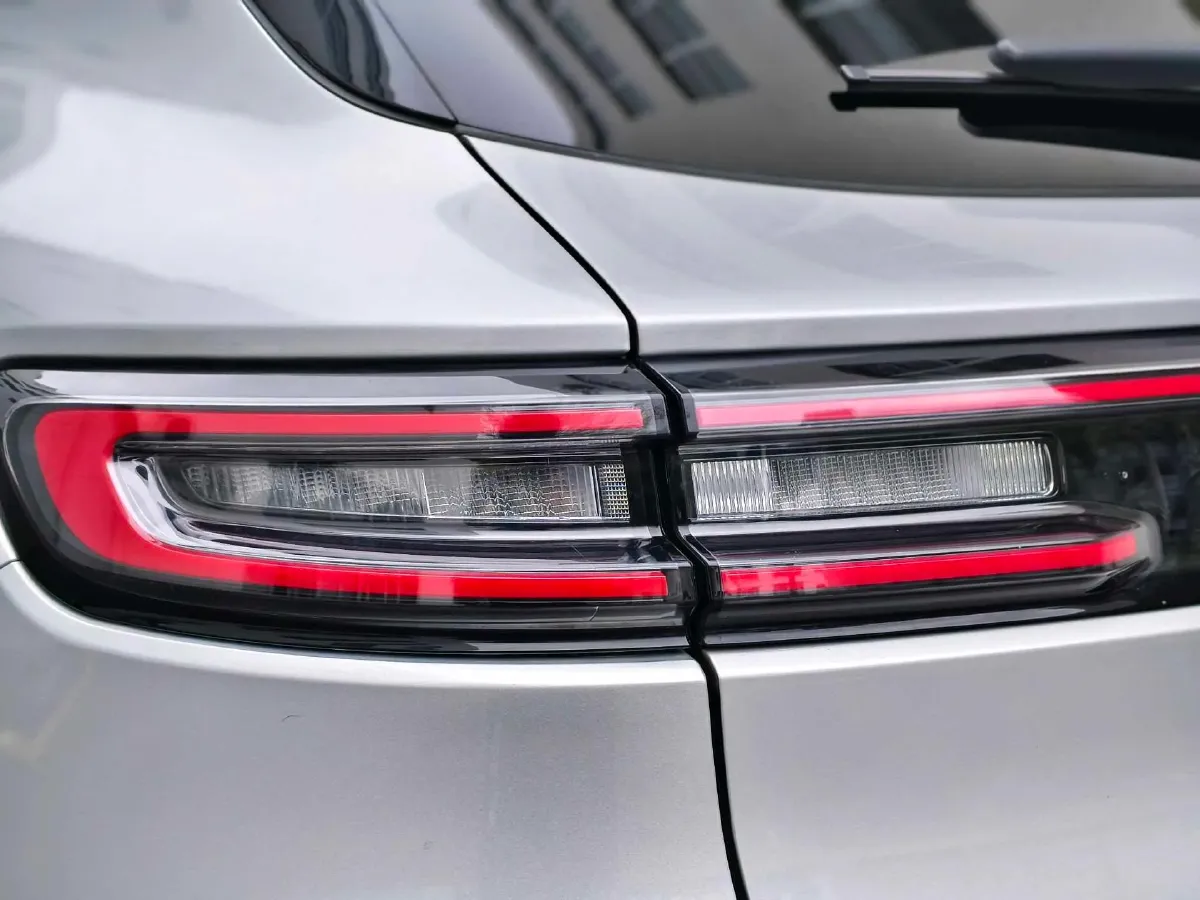 2022 JMC YuHu 7 2.0T 141HP L4 8AT,autocango,china used car exporter,china ev exporter,chinese used car exporter,chinese used ev exporter