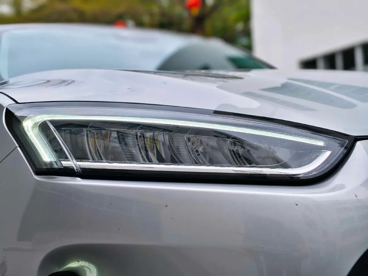 2022 JMC YuHu 7 2.0T 141HP L4 8AT,autocango,china used car exporter,china ev exporter,chinese used car exporter,chinese used ev exporter