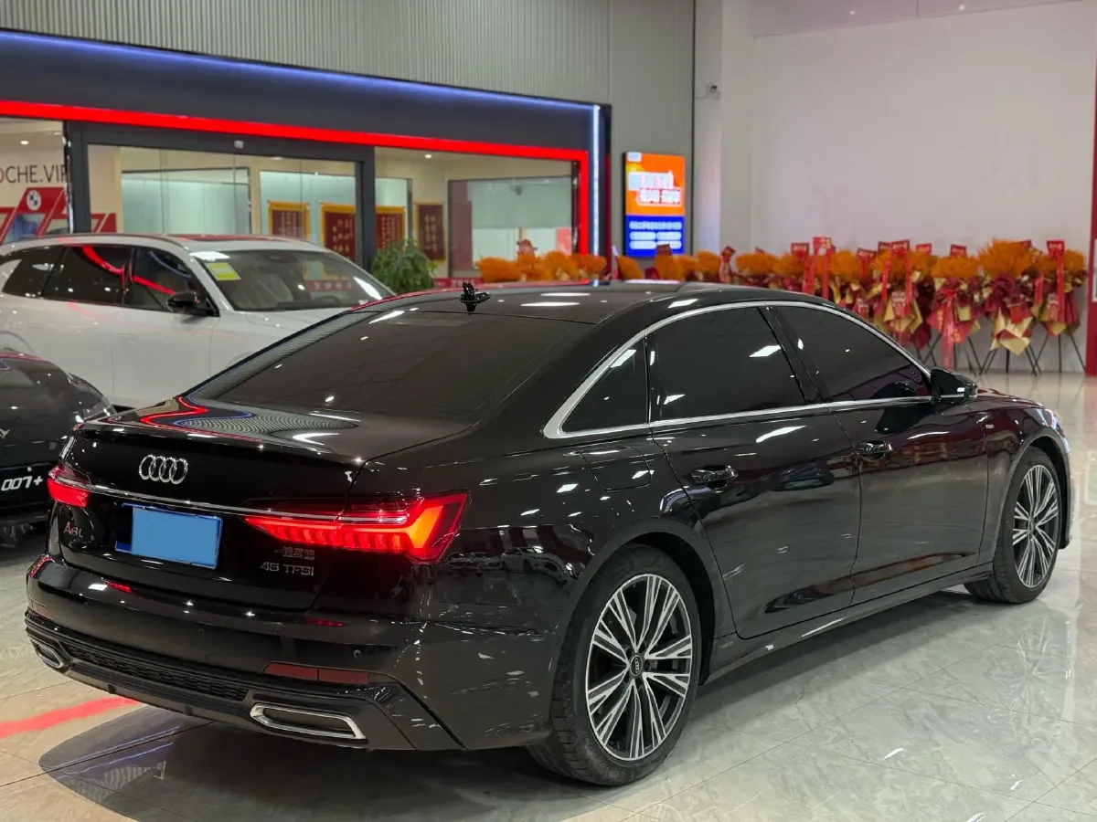 2022 Audi A6L 2.0T 224HP L4 7DCT,autocango,china used car exporter,china ev exporter,chinese used car exporter,chinese used ev exporter