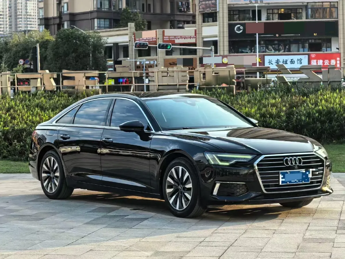 2022 Audi A6L 2.0T 224HP L4 7DCT,autocango,china used car exporter,china ev exporter,chinese used car exporter,chinese used ev exporter