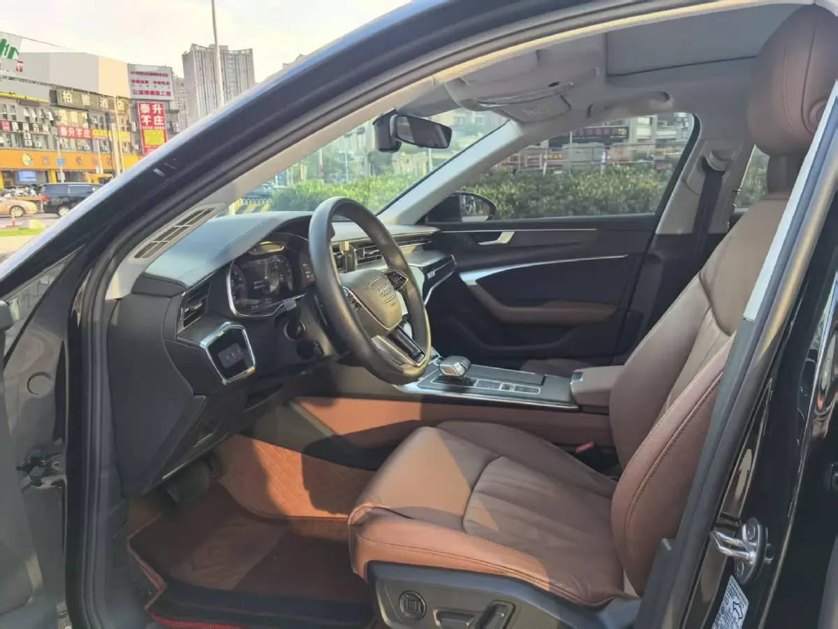 2022 Audi A6L 2.0T 224HP L4 7DCT,autocango,china used car exporter,china ev exporter,chinese used car exporter,chinese used ev exporter