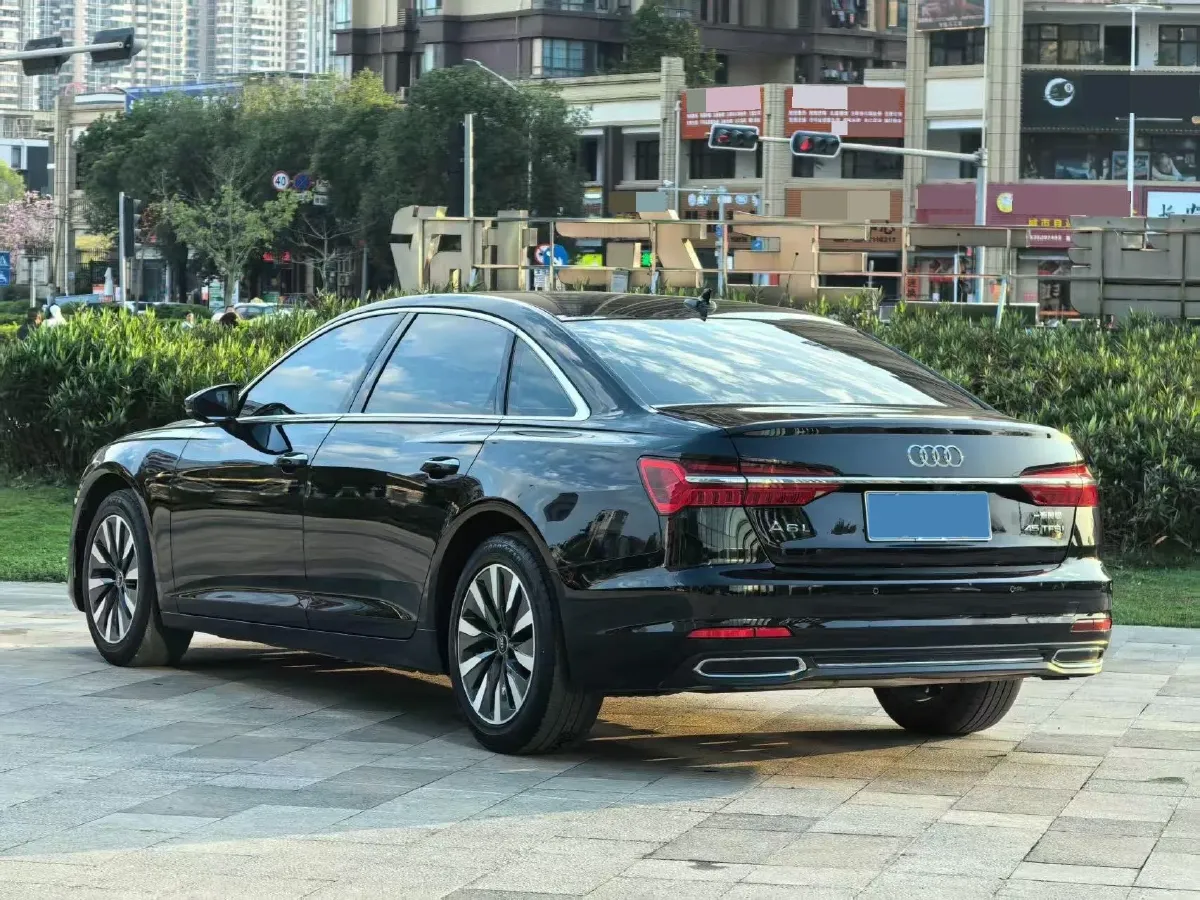 2022 Audi A6L 2.0T 224HP L4 7DCT,autocango,china used car exporter,china ev exporter,chinese used car exporter,chinese used ev exporter