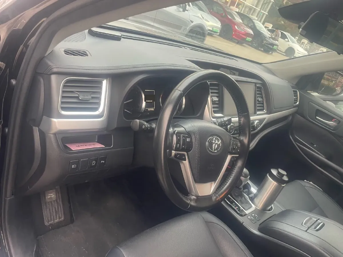 2021 Toyota Highlander 2.0T 220HP L4 6AT,autocango,china used car exporter,china ev exporter,chinese used car exporter,chinese used ev exporter