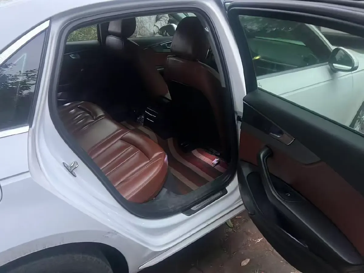 2019 Audi A4L 2.0T 190HP L4 7DCT,autocango,china used car exporter,china ev exporter,chinese used car exporter,chinese used ev exporter