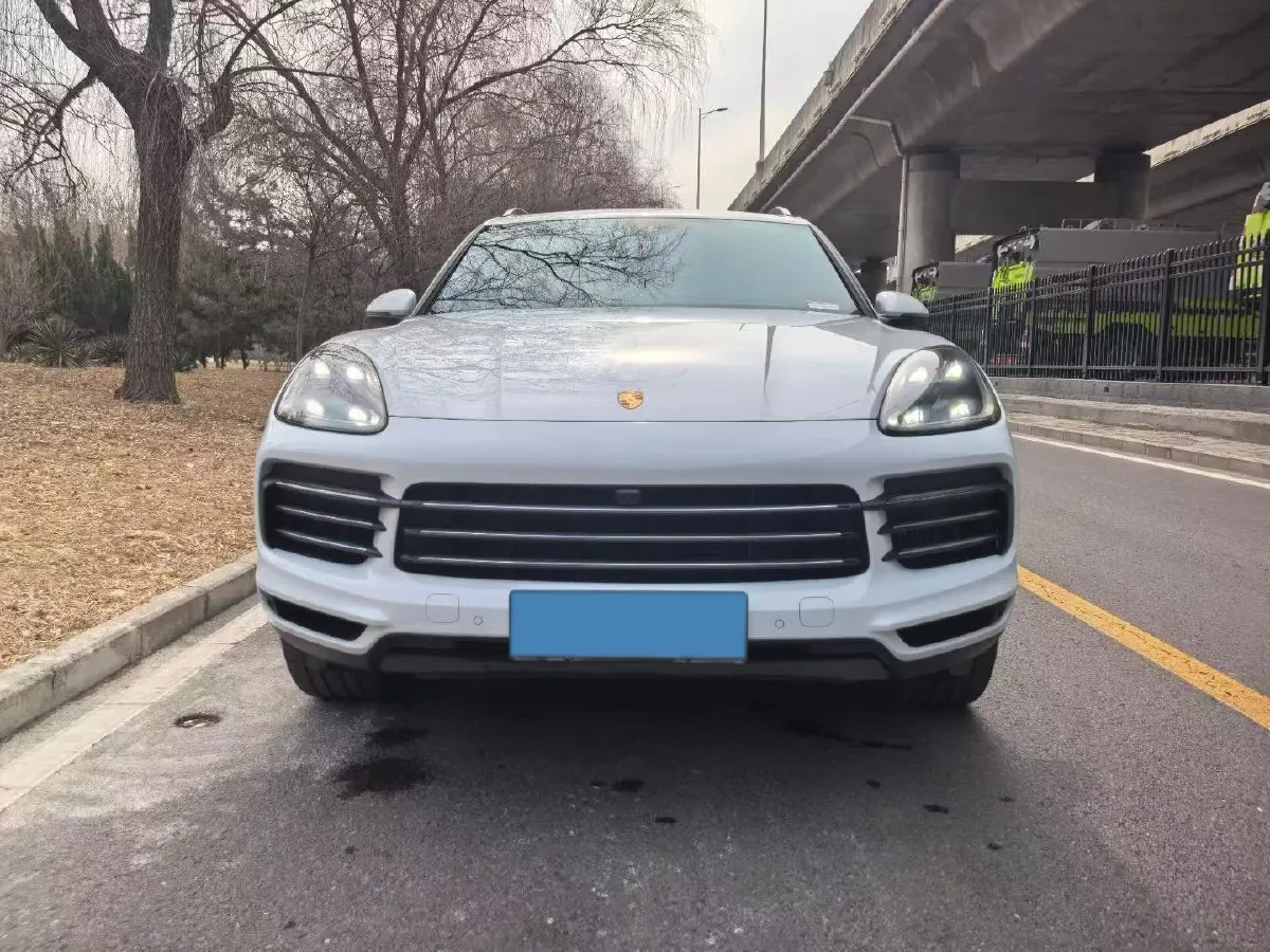 2022 Porsche Cayenne 2.0T 252HP L4 8AT PHEV 17.9KWH,autocango,china used car exporter,china ev exporter,chinese used car exporter,chinese used ev exporter