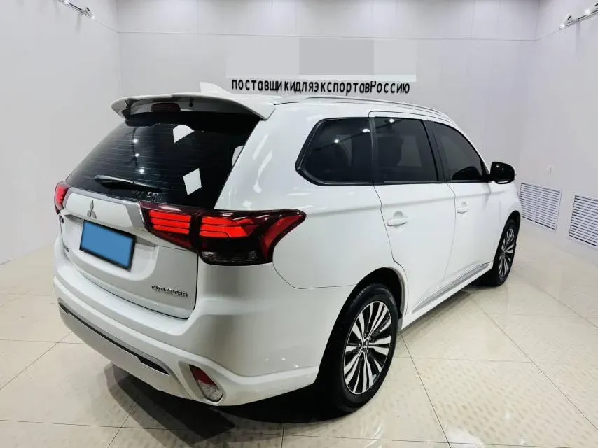2021 Mitsubishi Outlander 2.0L 166HP L4 CVT,autocango,china used car exporter,china ev exporter,chinese used car exporter,chinese used ev exporter