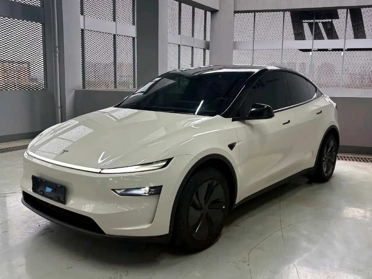 2025 Tesla Model Y BEV 62.5KWH,autocango,china used car exporter,china ev exporter,chinese used car exporter,chinese used ev exporter