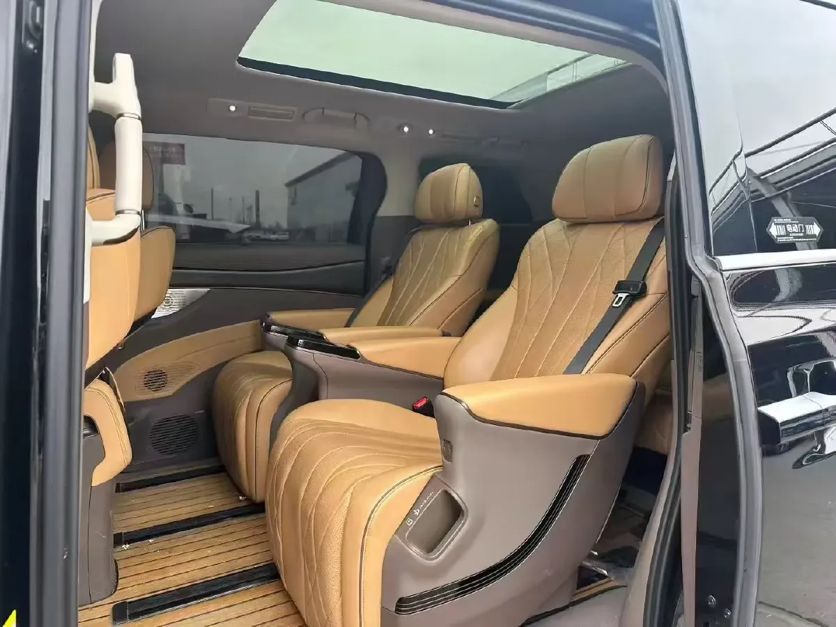 2022 HongQi HS7 3.0T 337HP V6 8AT,autocango,china used car exporter,china ev exporter,chinese used car exporter,chinese used ev exporter