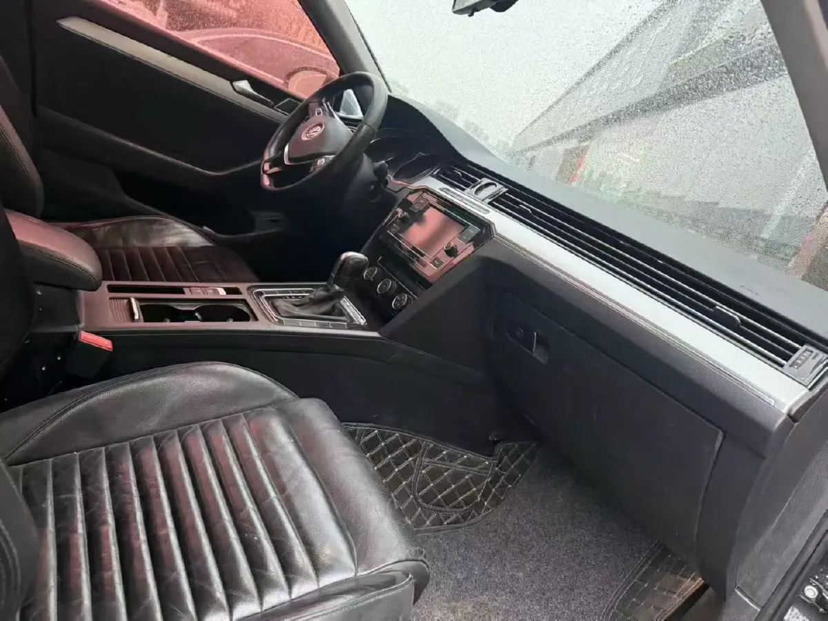 2018 Volkswagen Magotan 1.8T 180HP L4 7DCT,autocango,china used car exporter,china ev exporter,chinese used car exporter,chinese used ev exporter