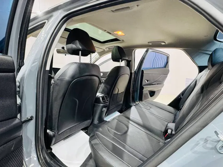 2022 Hyundai Elantra 1.5L 115HP L4 CVT,autocango,china used car exporter,china ev exporter,chinese used car exporter,chinese used ev exporter