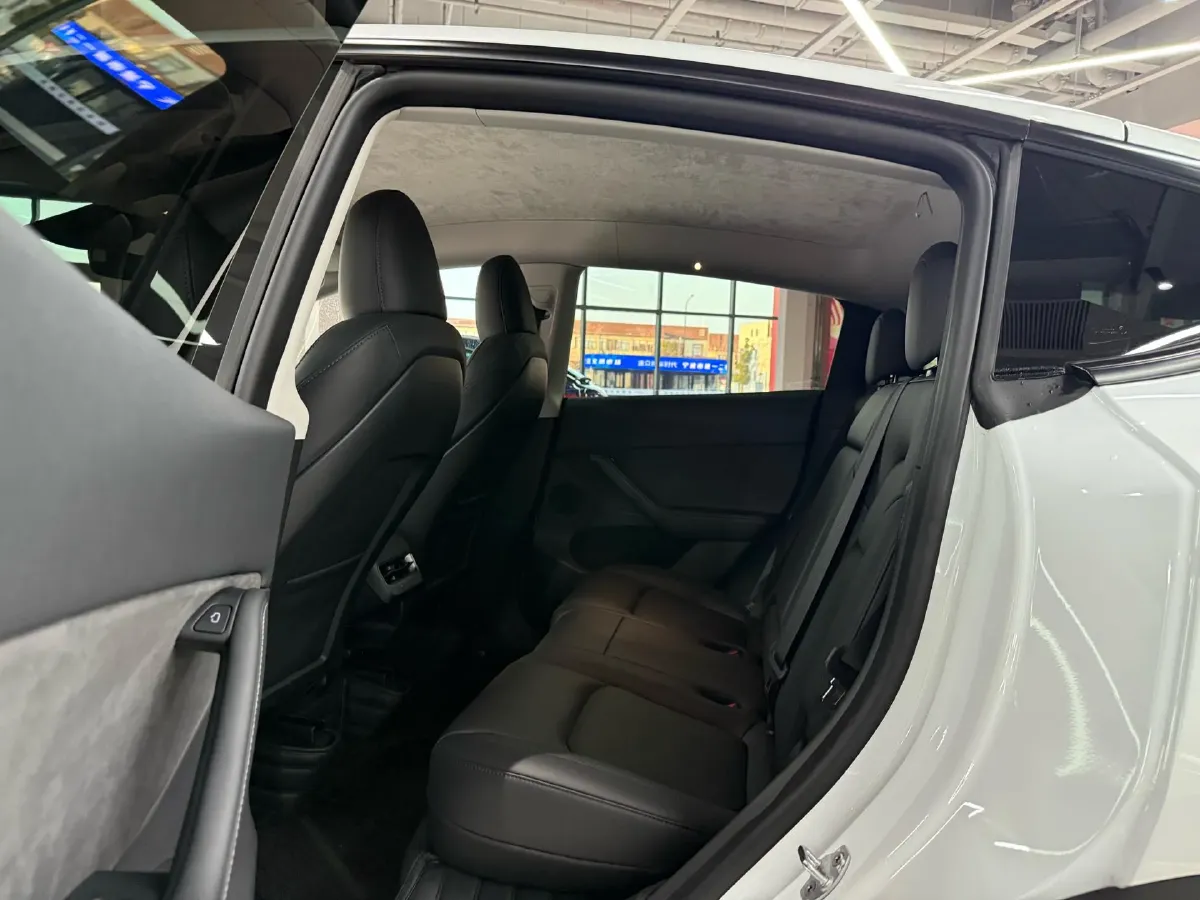 2024 Iveco OuSheng BEV 77.28KWH,autocango,china used car exporter,china ev exporter,chinese used car exporter,chinese used ev exporter