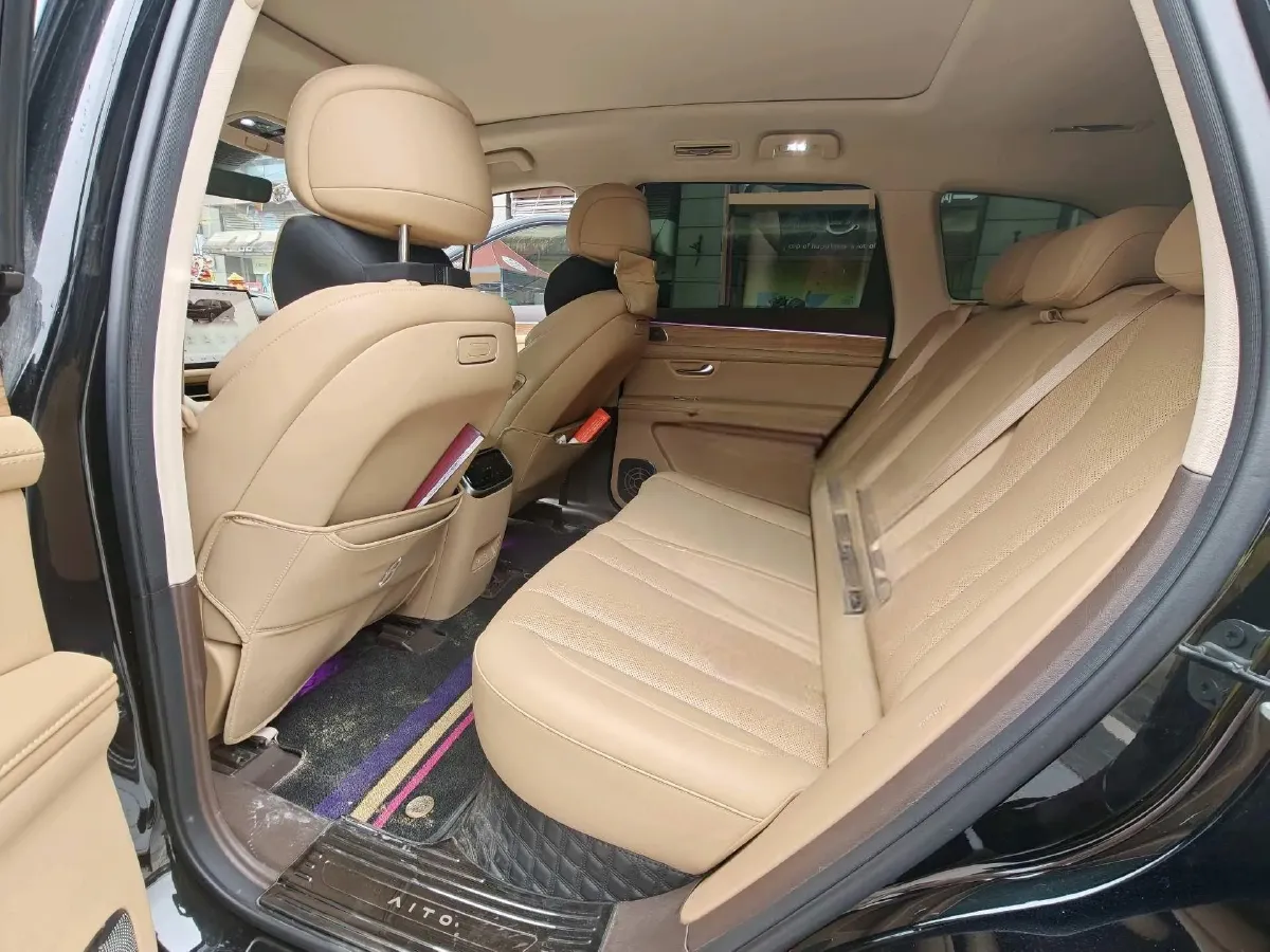 2024 AITO AITO M7 1.5T 152HP L4 REEV 40KWH,autocango,china used car exporter,china ev exporter,chinese used car exporter,chinese used ev exporter