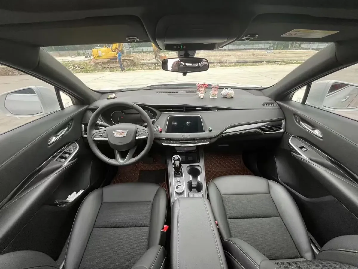 2022 Cadillac XT4 2.0T 237HP L4 9AT,autocango,china used car exporter,china ev exporter,chinese used car exporter,chinese used ev exporter