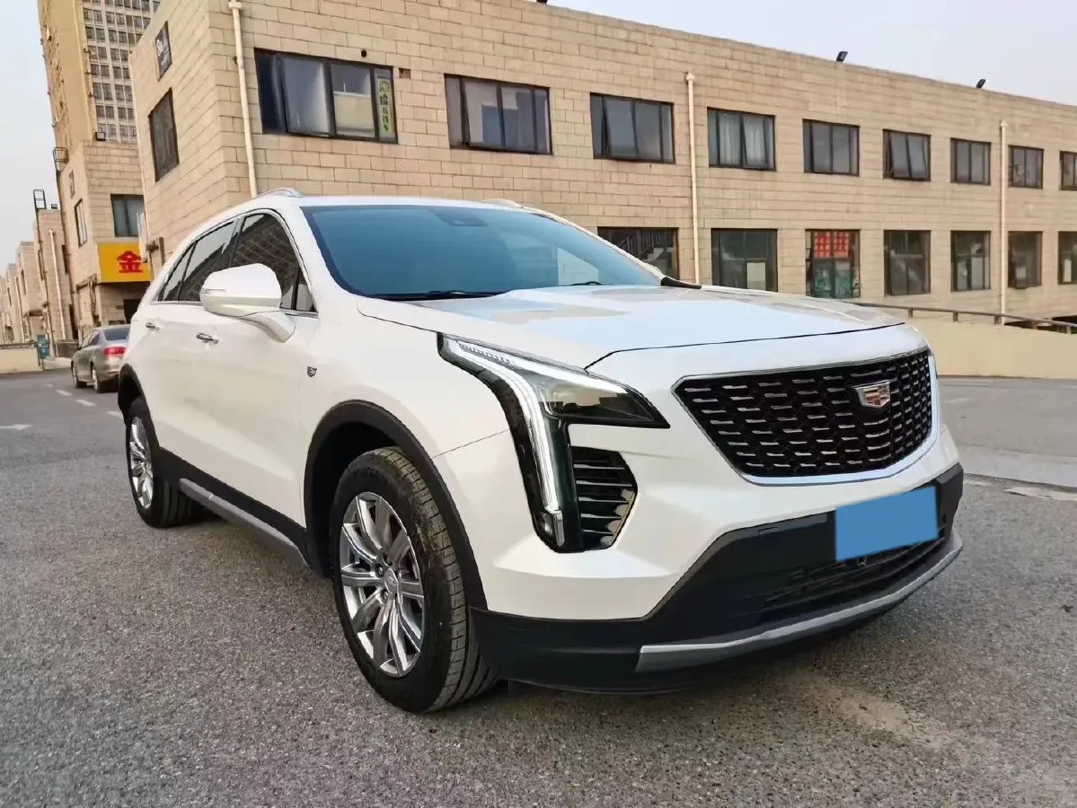 2022 Cadillac XT4 2.0T 237HP L4 9AT,autocango,china used car exporter,china ev exporter,chinese used car exporter,chinese used ev exporter