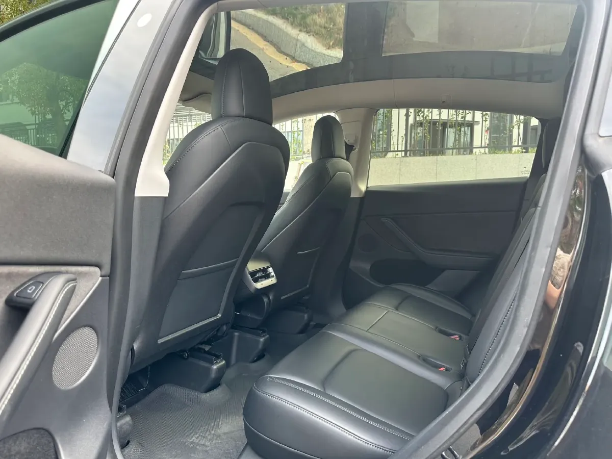 2021 Tesla Model Y BEV 60KWH,autocango,china used car exporter,china ev exporter,chinese used car exporter,chinese used ev exporter