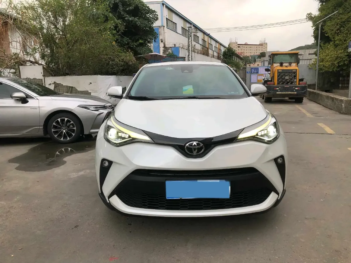2023 Toyota C-HR 2.0L 171HP L4 CVT,autocango,china used car exporter,china ev exporter,chinese used car exporter,chinese used ev exporter