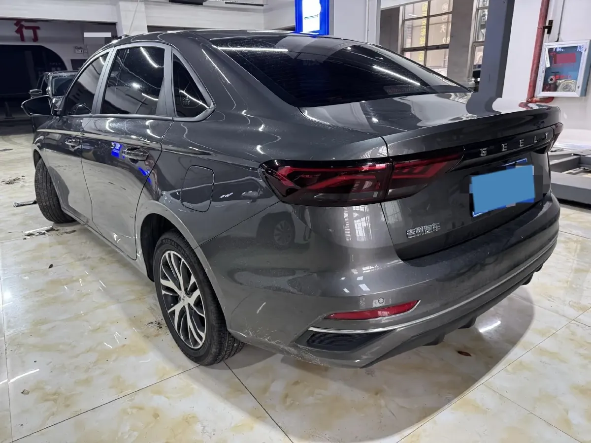2025 Geely Emgrand 1.5L 127HP L4 5MT,autocango,china used car exporter,china ev exporter,chinese used car exporter,chinese used ev exporter