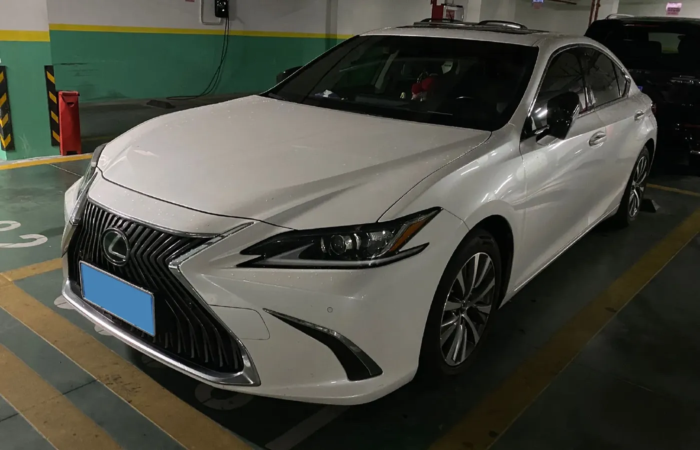 2018 Lexus ES 2.0L 167HP L4 6AT,autocango,china used car exporter,china ev exporter,chinese used car exporter,chinese used ev exporter