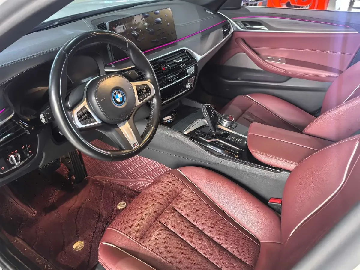 2022 BMW 5 Series 2.0T 184HP L4 8AT PHEV 17.7KWH,autocango,china used car exporter,china ev exporter,chinese used car exporter,chinese used ev exporter