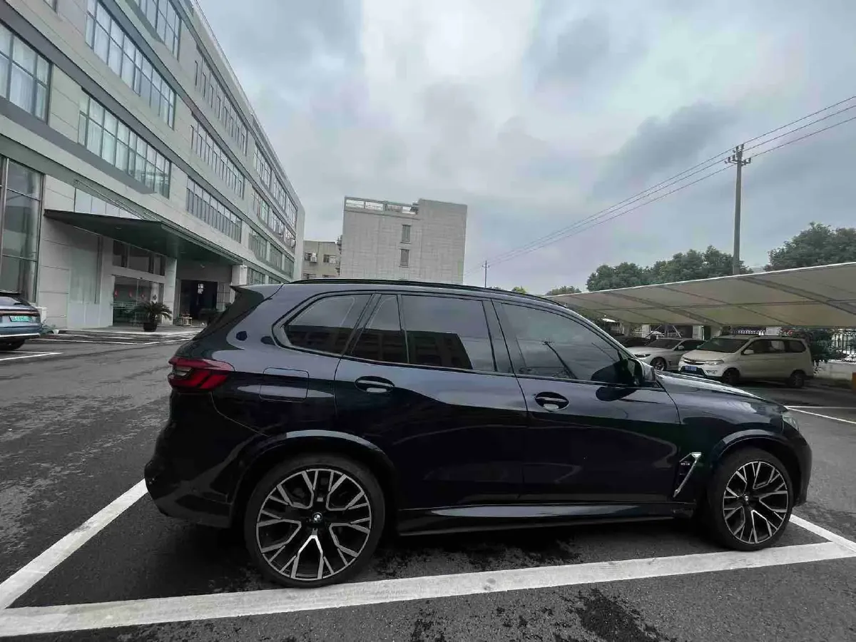 2020 BMW X5 M 4.4T 600HP V8 8AT,autocango,china used car exporter,china ev exporter,chinese used car exporter,chinese used ev exporter