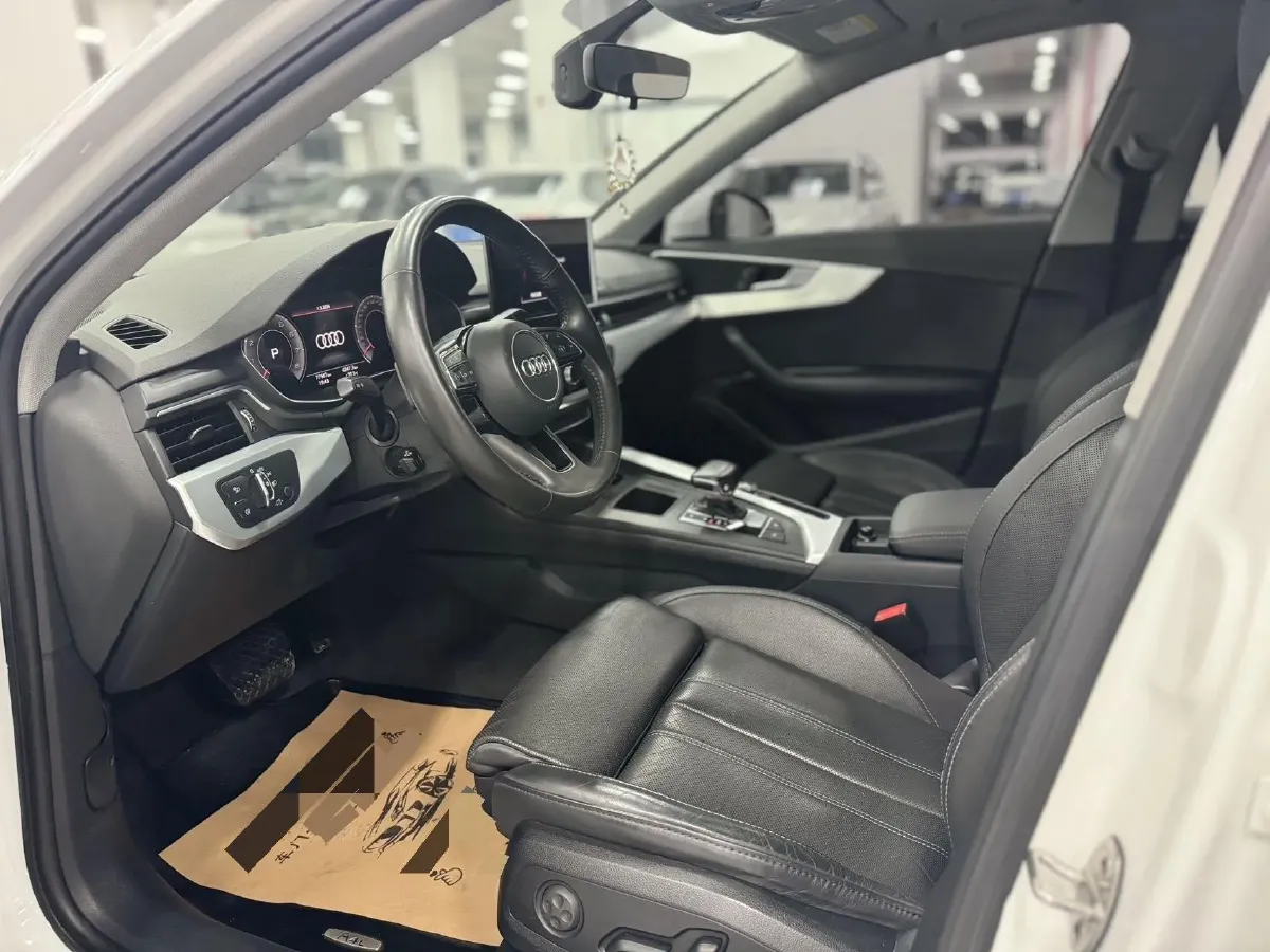 2020 Audi A4L 2.0T 190HP L4 7DCT,autocango,china used car exporter,china ev exporter,chinese used car exporter,chinese used ev exporter