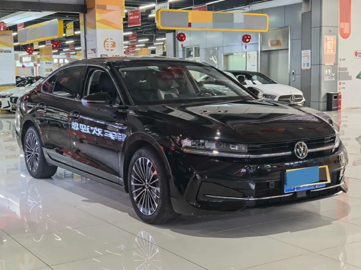 2024 Volkswagen Magotan 2.0T 220HP L4 7DCT,autocango,china used car exporter,china ev exporter,chinese used car exporter,chinese used ev exporter