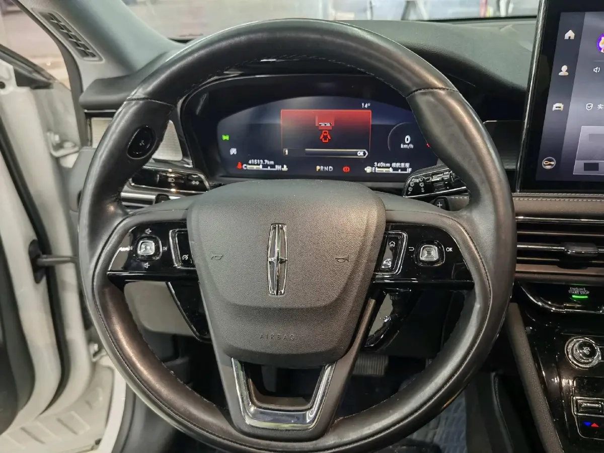 2022 Lincoln Corsair 2.0T 245HP L4 8AT,autocango,china used car exporter,china ev exporter,chinese used car exporter,chinese used ev exporter