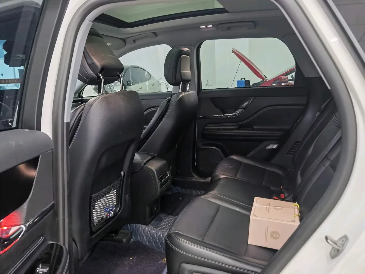 2022 Lincoln Corsair 2.0T 245HP L4 8AT,autocango,china used car exporter,china ev exporter,chinese used car exporter,chinese used ev exporter