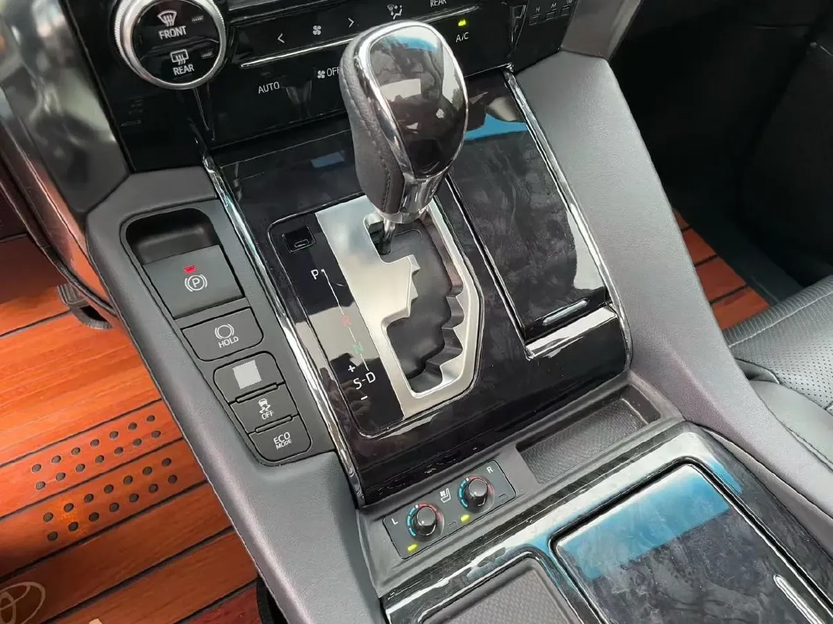 2019 Toyota Vellfire 2.5L 117HP L4 E-CVT Hybrid,autocango,china used car exporter,china ev exporter,chinese used car exporter,chinese used ev exporter