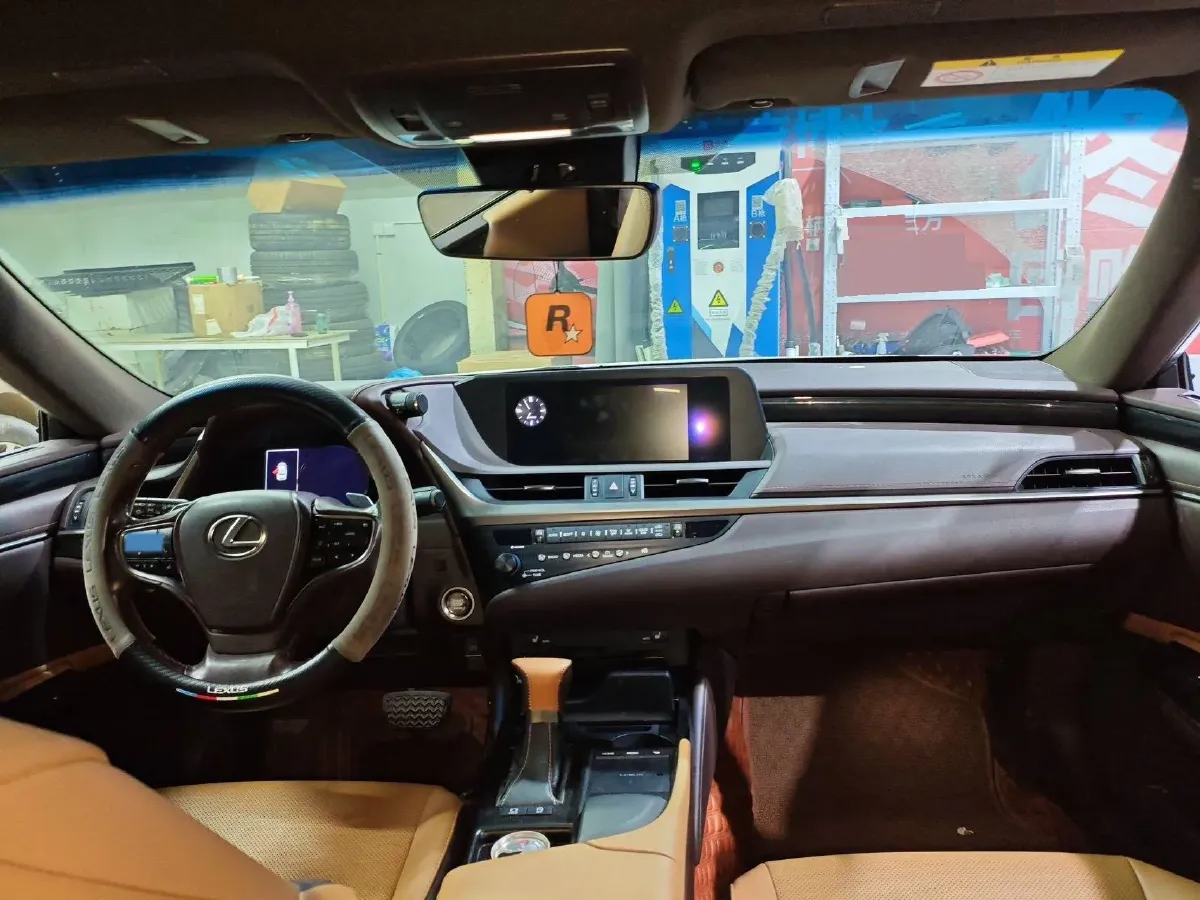 2018 Lexus ES 2.0L 167HP L4 6AT,autocango,china used car exporter,china ev exporter,chinese used car exporter,chinese used ev exporter