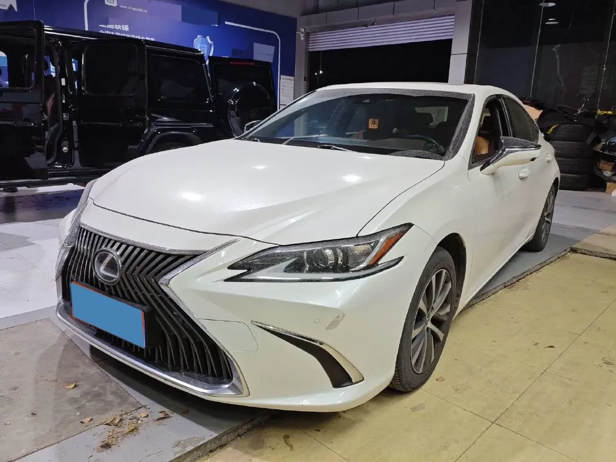 2018 Lexus ES 2.0L 167HP L4 6AT,autocango,china used car exporter,china ev exporter,chinese used car exporter,chinese used ev exporter