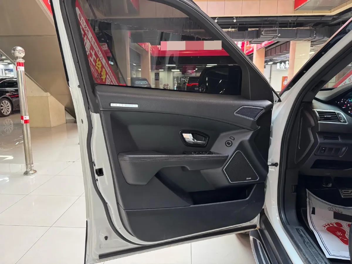 2018 Landwind X7 1.5T 163HP L4 8AT,autocango,china used car exporter,china ev exporter,chinese used car exporter,chinese used ev exporter