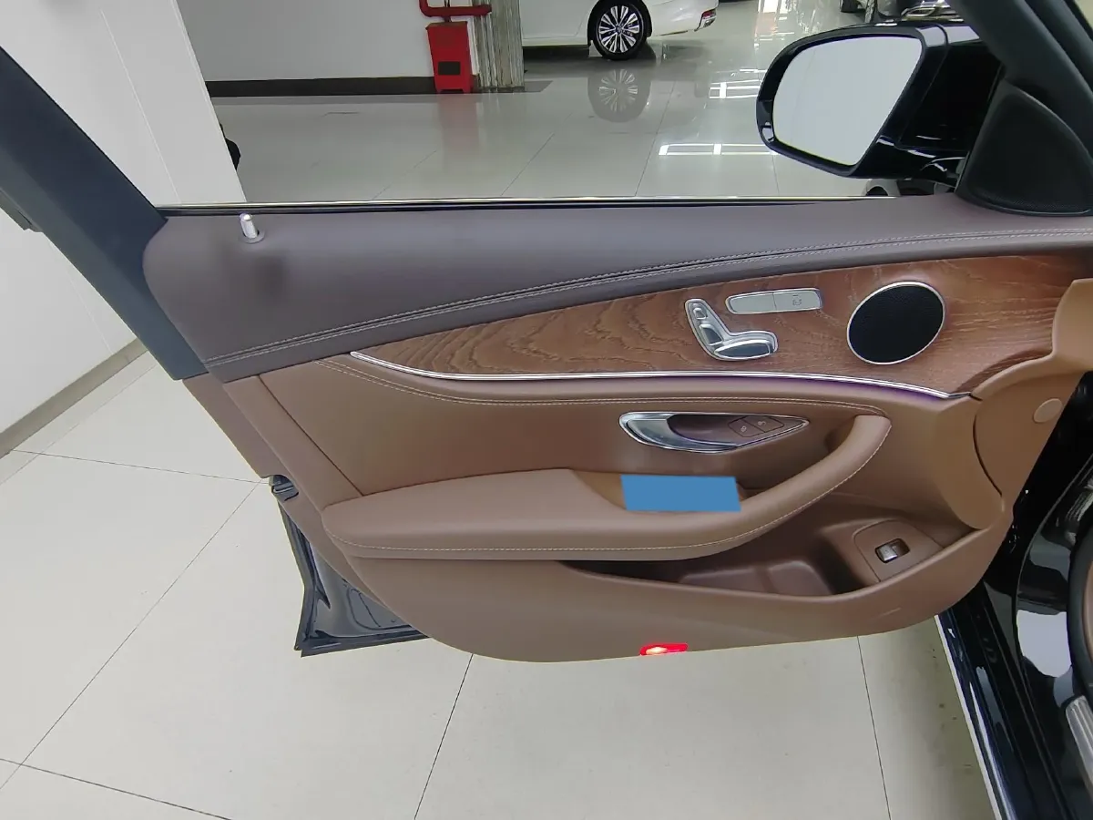 2022 Mercedes-Benz E Class 2.0T 197HP L4 9AT,autocango,china used car exporter,china ev exporter,chinese used car exporter,chinese used ev exporter