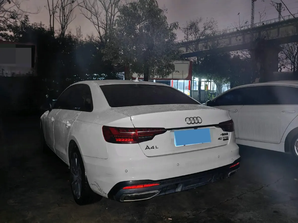 2023 Audi A4L 2.0T 190HP L4 7DCT,autocango,china used car exporter,china ev exporter,chinese used car exporter,chinese used ev exporter