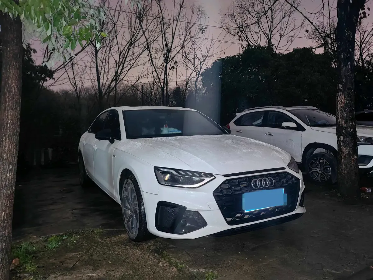 2023 Audi A4L 2.0T 190HP L4 7DCT,autocango,china used car exporter,china ev exporter,chinese used car exporter,chinese used ev exporter