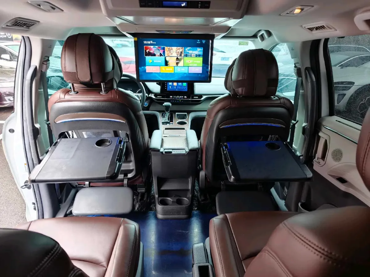 2023 Toyota Sienna 2.5L 189HP L4 E-CVT Hybrid,autocango,china used car exporter,china ev exporter,chinese used car exporter,chinese used ev exporter