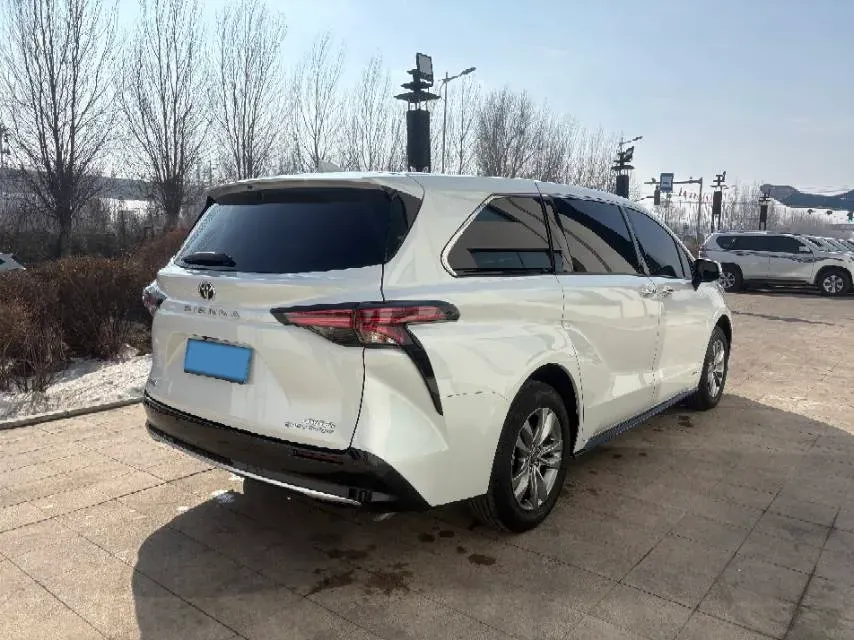 2024 Toyota Sienna 2.5L 189HP L4 E-CVT Hybrid,autocango,china used car exporter,china ev exporter,chinese used car exporter,chinese used ev exporter