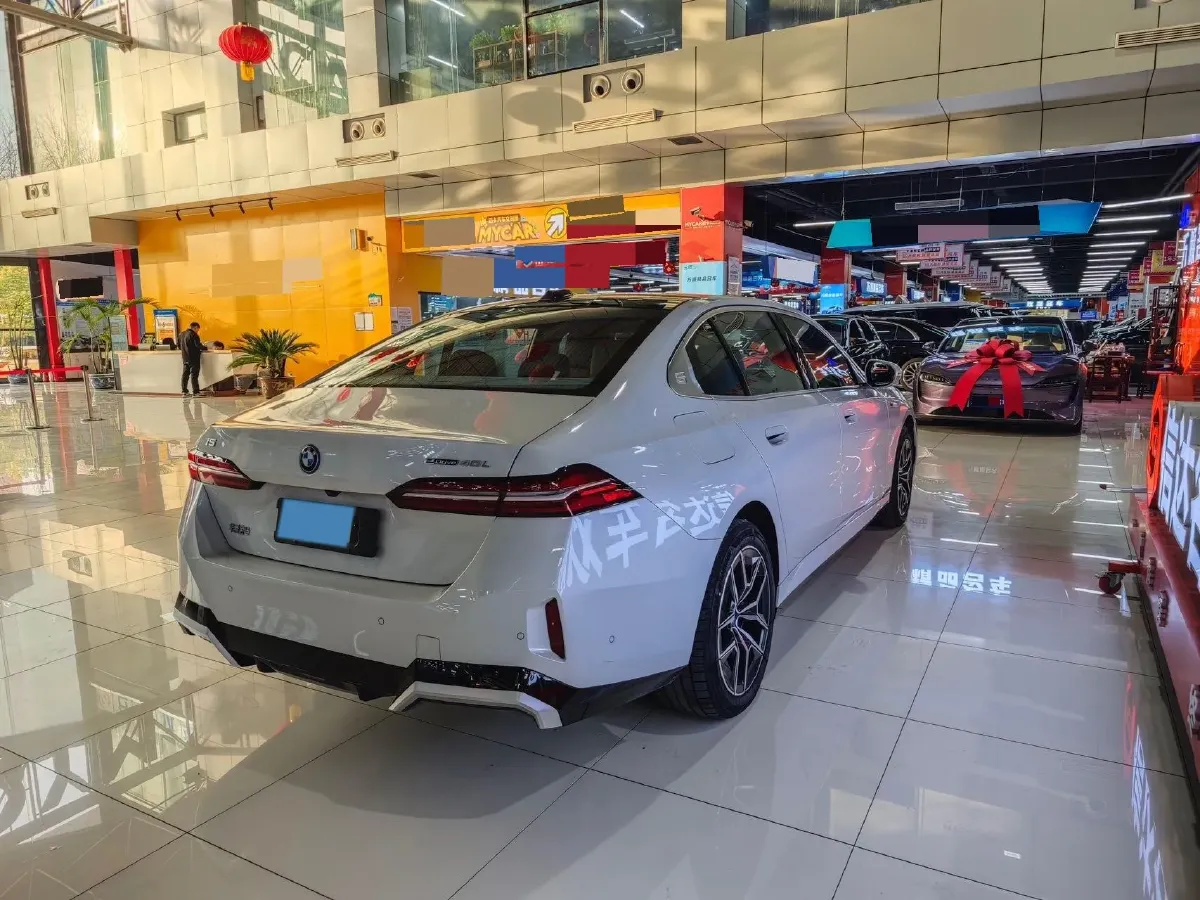 2025 BMW i5 BEV 96.96KWH,autocango,china used car exporter,china ev exporter,chinese used car exporter,chinese used ev exporter