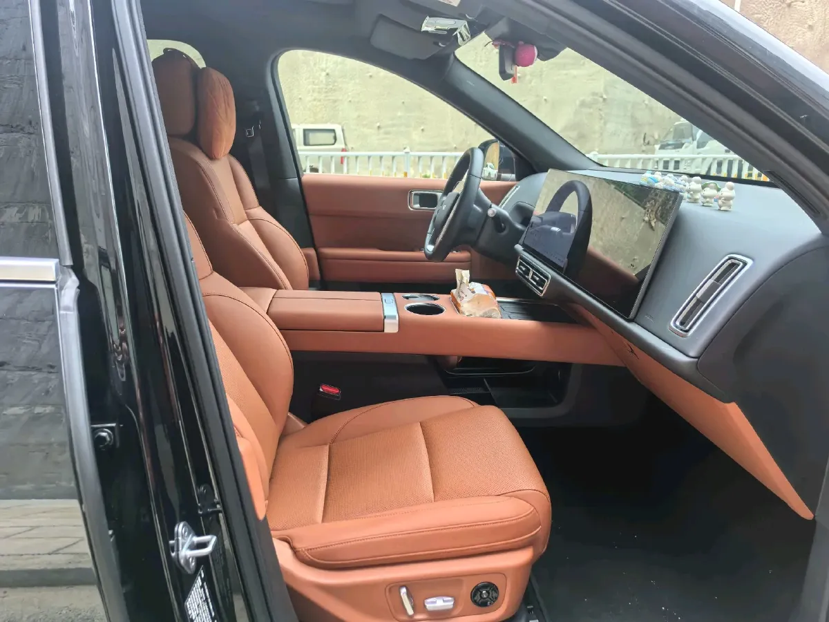 2024 Li L6 Range Extended 154HP L4 REEV 36.8KWH,autocango,china used car exporter,china ev exporter,chinese used car exporter,chinese used ev exporter