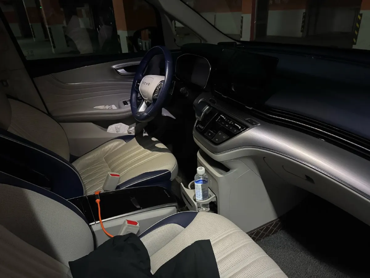 2021 Roewe iMAX8 2.0T 234HP L4 8AT,autocango,china used car exporter,china ev exporter,chinese used car exporter,chinese used ev exporter