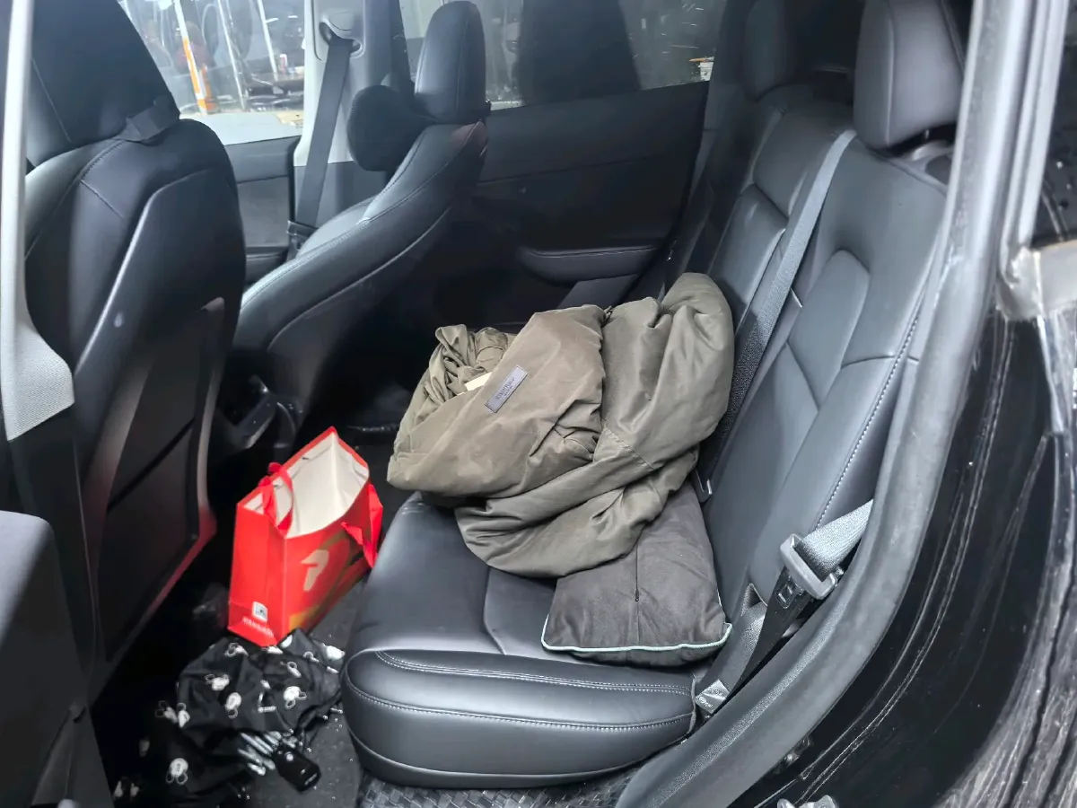 2022 Tesla Model Y BEV 60KWH,autocango,china used car exporter,china ev exporter,chinese used car exporter,chinese used ev exporter