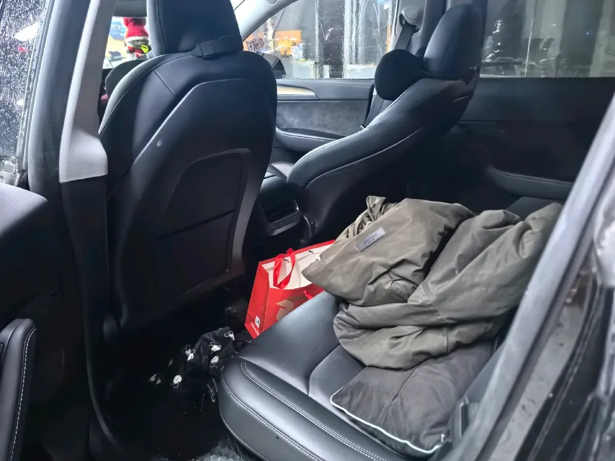 2022 Tesla Model Y BEV 60KWH,autocango,china used car exporter,china ev exporter,chinese used car exporter,chinese used ev exporter