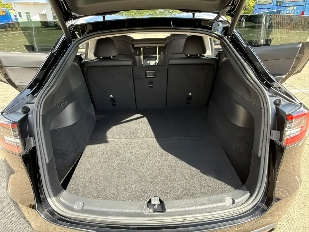 2022 Tesla Model Y BEV 60KWH,autocango,china used car exporter,china ev exporter,chinese used car exporter,chinese used ev exporter