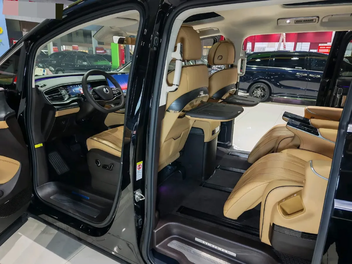 2024 Denza D9 1.5T 139HP L4 E-CVT PHEV 40KWH,autocango,china used car exporter,china ev exporter,chinese used car exporter,chinese used ev exporter