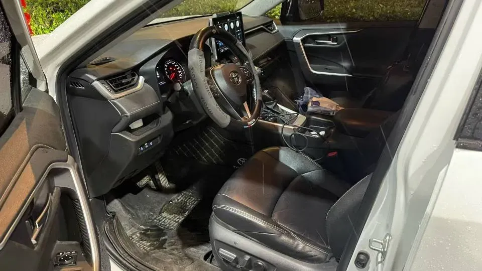 2022 Toyota Wildlander 2.0L 171HP L4 CVT,autocango,china used car exporter,china ev exporter,chinese used car exporter,chinese used ev exporter