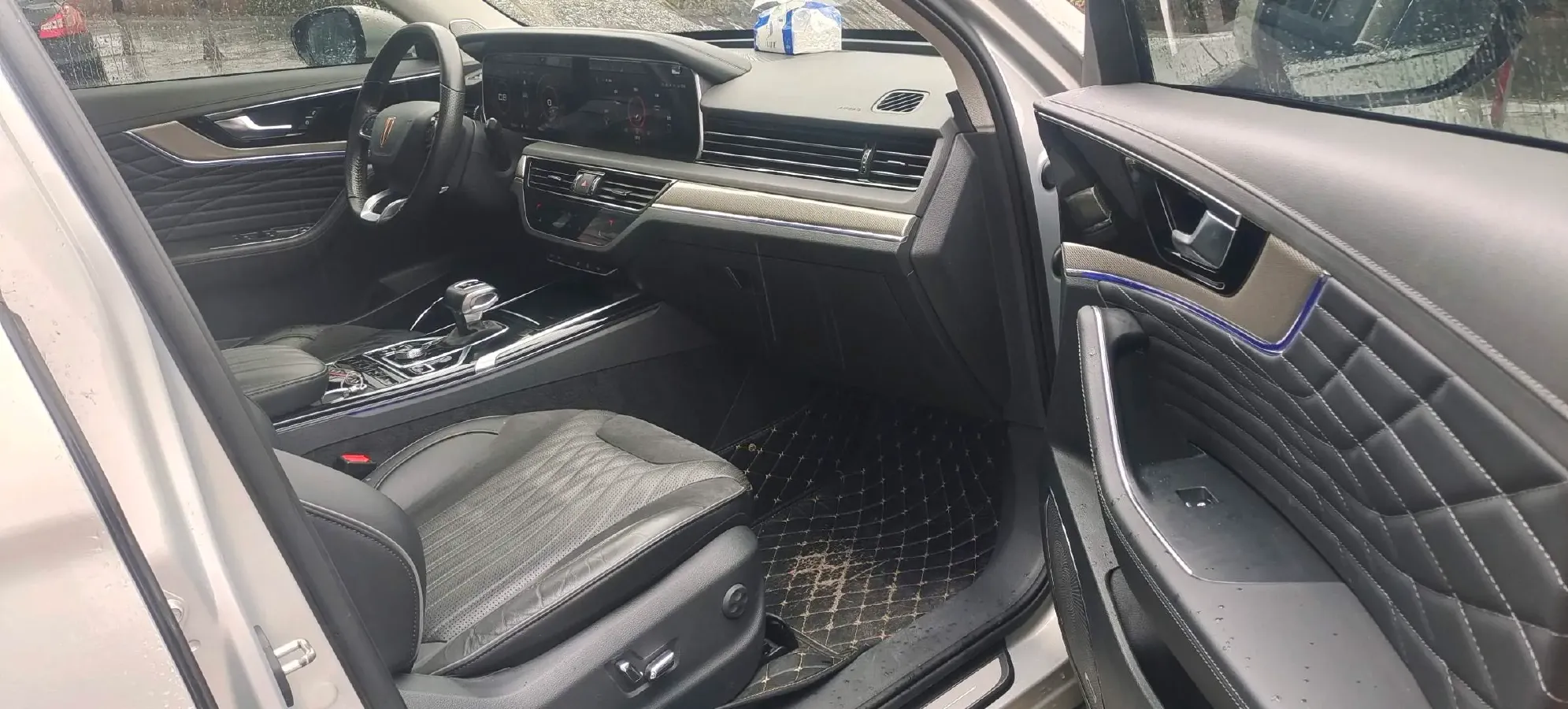 2022 HongQi HS5 2.0T 224HP L4 6AT,autocango,china used car exporter,china ev exporter,chinese used car exporter,chinese used ev exporter