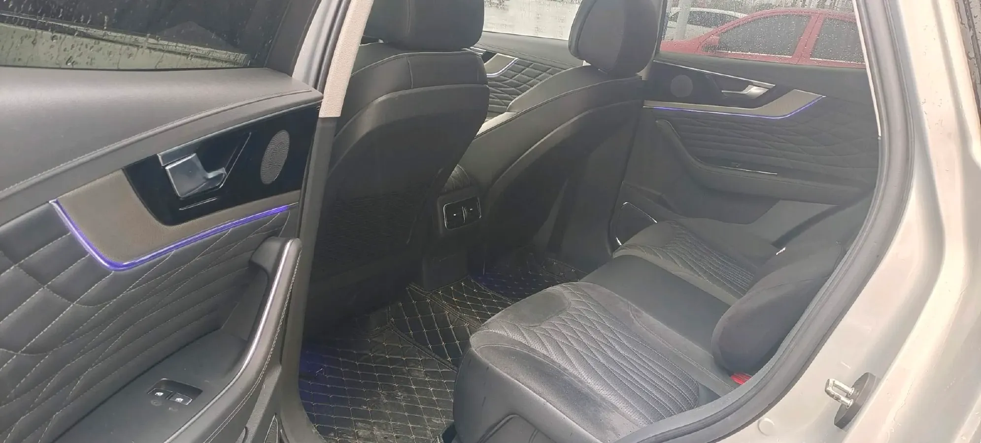 2022 HongQi HS5 2.0T 224HP L4 6AT,autocango,china used car exporter,china ev exporter,chinese used car exporter,chinese used ev exporter