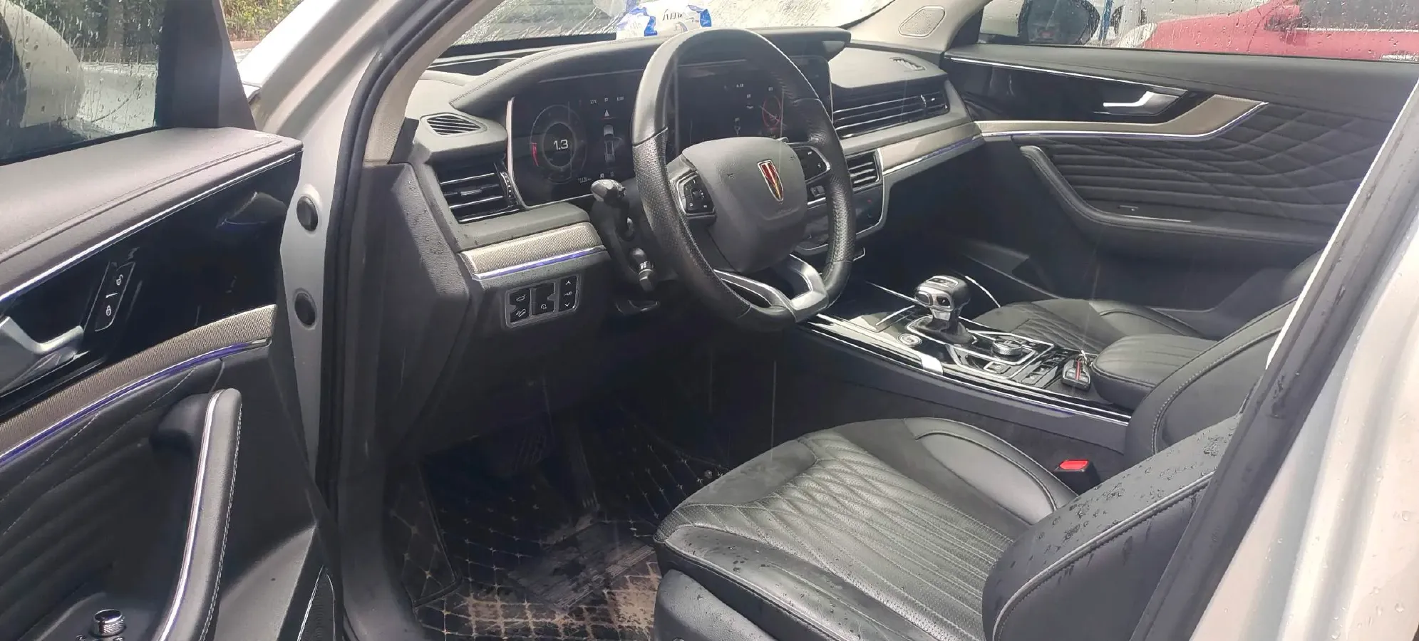 2022 HongQi HS5 2.0T 224HP L4 6AT,autocango,china used car exporter,china ev exporter,chinese used car exporter,chinese used ev exporter