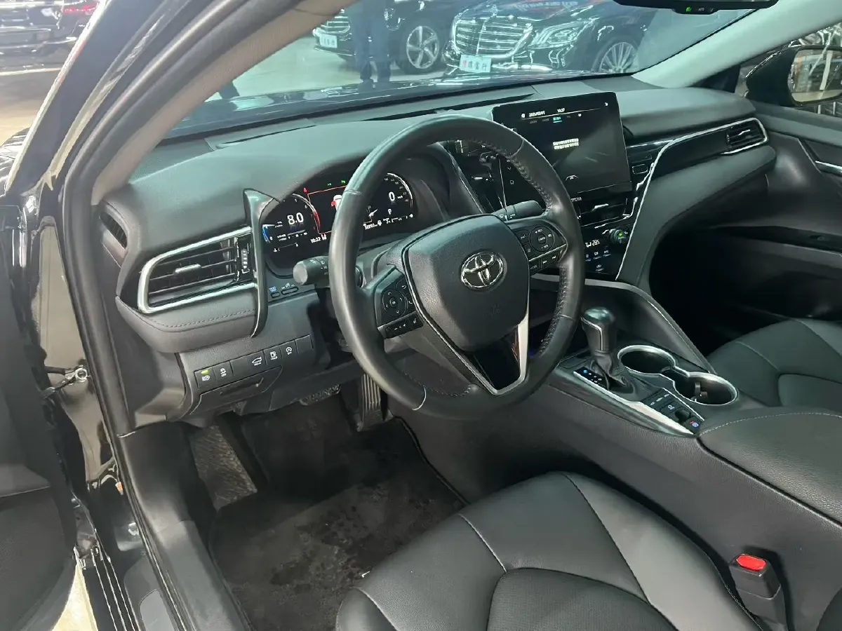 2021 Toyota Camry 2.5L 209HP L4 8AT,autocango,china used car exporter,china ev exporter,chinese used car exporter,chinese used ev exporter